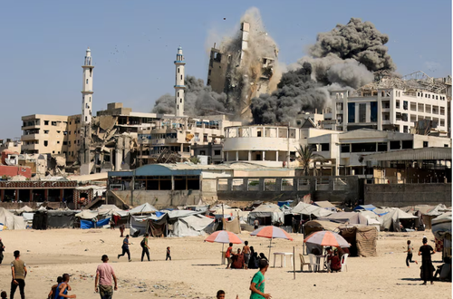 Israel says 'Gaza is burning' as it launches huge ground assault - ảnh 1