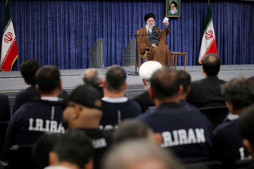 Iran's Supreme Leader rejects US President’s offer of talks  - ảnh 1