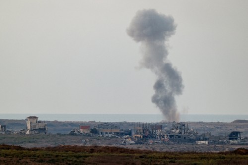 Israel continues airstrikes targeting Gaza, Lebanon - ảnh 1