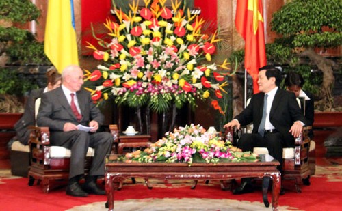 Ukrainischer Ministerpräsident beendet seinen Vietnam-Besuch - ảnh 1