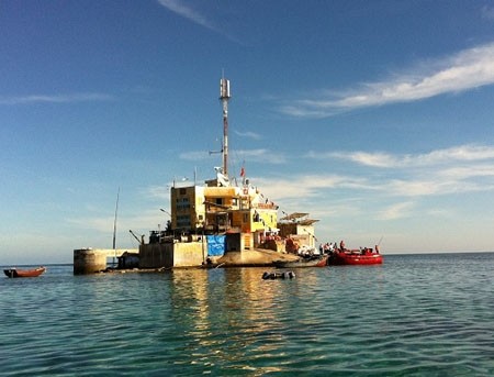 Geschenke für Soldaten auf der Da Lat-Insel - ảnh 1