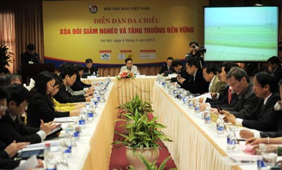 Forum über Armutsbekämpfung und nachhaltige Entwicklung - ảnh 1