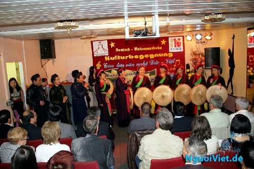 Deutsch-vietnamesische Kulturbegegnung in Berlin - ảnh 1