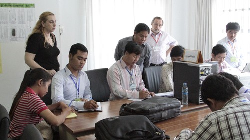 Kambodscha auch weiterhin mit Anklage gegen das Ergebnis der Parlamentswahlen beschäftigt - ảnh 1