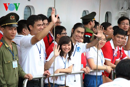 Das Schiff “Fahrt für Insel- und Meeresgebiet der Heimat” unterwegs nach Truong Sa - ảnh 1
