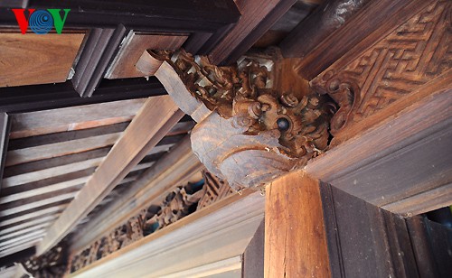 Die Schönheit des 100-jährigen Ruong-Hauses in Hue - ảnh 7