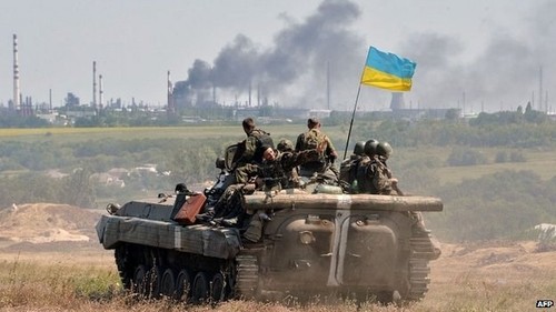 Gefahr für heftige Kämpfe in der Ostukraine - ảnh 1