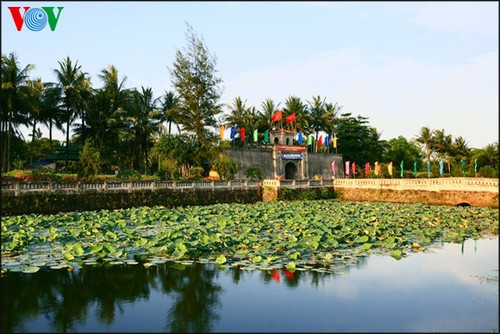 Rückkehr zum Schlachtfeld in Quang Tri - ảnh 1