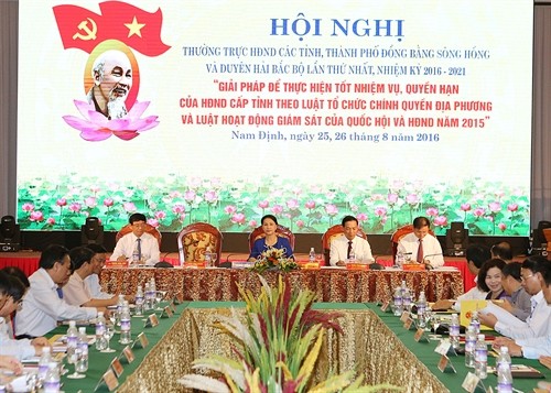 Die Qualität der Arbeit der Volksräte verbessern - ảnh 1