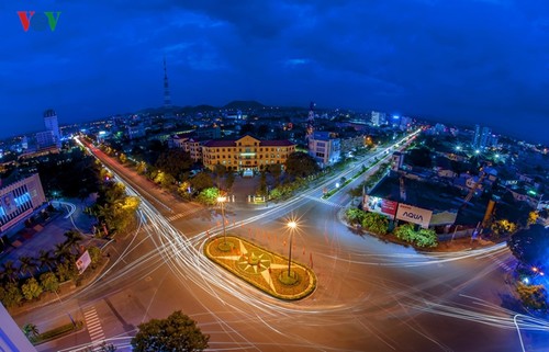 Die Schönheit der Kaiserstadt Hue von oben  - ảnh 8