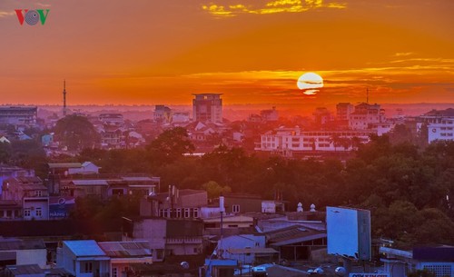 Die Schönheit der Kaiserstadt Hue von oben  - ảnh 9