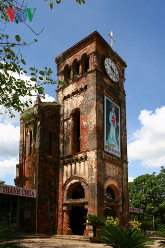 Die einzigartige Architektur der Kirchen im ganzen Land - ảnh 17