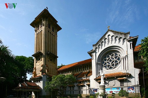 Die einzigartige Architektur der Kirchen im ganzen Land - ảnh 5