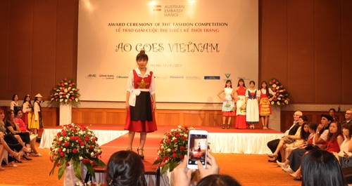 Das österreichische Dirndl im vietnamesischen Stil - ảnh 4