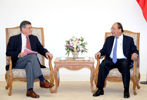 Premierminister Nguyen Xuan Phuc empfängt Harvard Professoren  - ảnh 1