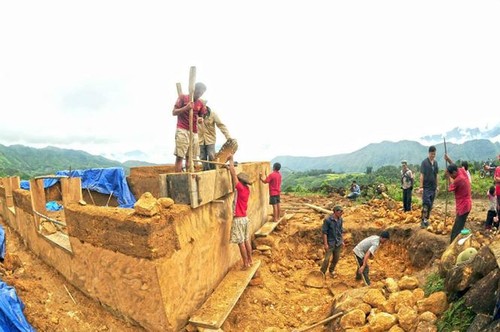 Die einzigartigen Pilz-Häuser der Volksgruppe Ha Nhi Den in Lao Cai - ảnh 2