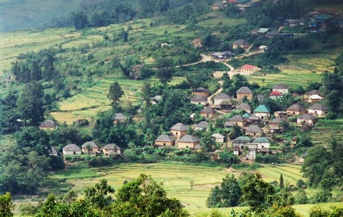 Die einzigartigen Pilz-Häuser der Volksgruppe Ha Nhi Den in Lao Cai - ảnh 3