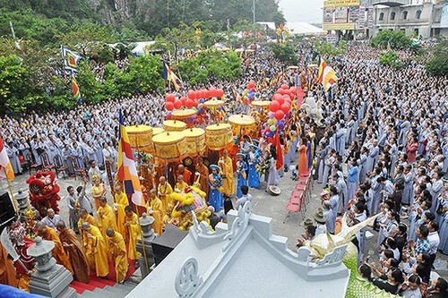Zehntausende Menschen nehmen an dem Avalokiteśvara-Fest in Da Nang teil - ảnh 1