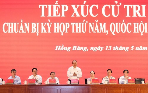 Premierminister Nguyen Xuan Phuc trifft Wähler in Hai Phong  - ảnh 1