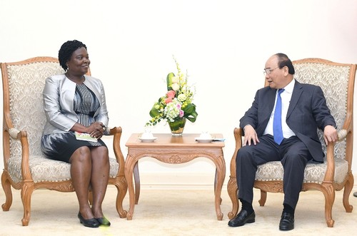 Premierminister Nguyen Xuan Phuc empfängt Vize-Vorsitzende der Weltbank für Ostasien-Pazifik-Region - ảnh 1