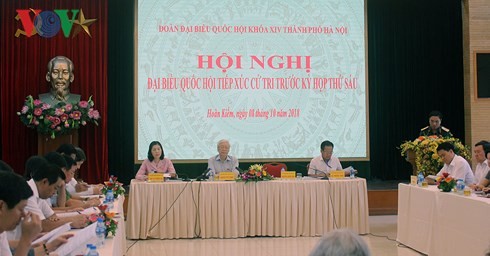 KPV-Generalsekretär Nguyen Phu Trong trifft Wähler in Hanoi  - ảnh 1