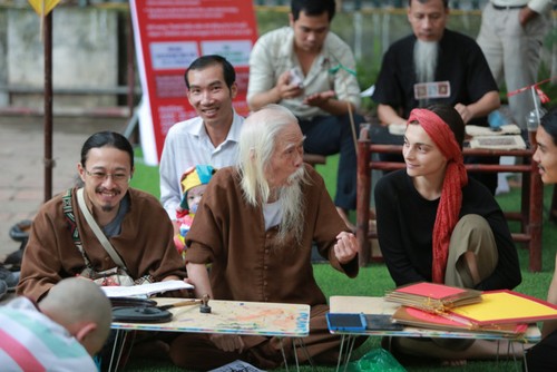 Sommerferien der Kinder im Literaturtempel in Hanoi - ảnh 5