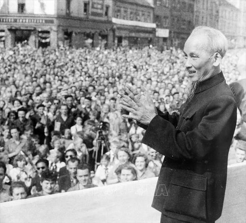 Französischer Historiker: Ho Chi Minh, eine Persönlichkeit mit großem Einfluss dieser Zeit - ảnh 1
