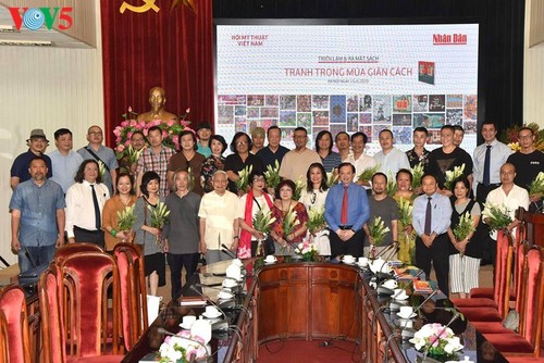 Ausstellung der Bilder der vietnamesischen Maler während der sozialen Distanzierung - ảnh 2