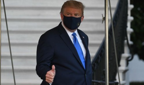 Erster Auftritt des US-Präsidenten Donald Trump vor Publikum nach seiner Covid-19-Infektion - ảnh 1