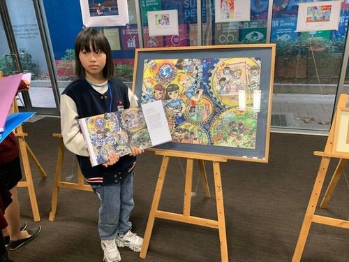 Veröffentlichung des Buchs über die Warmherzigkeit während der Covid-19-Pandemie - ảnh 1