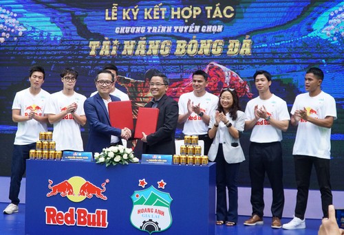 Hoang Anh Gia Lai wählt talentierte Kinder aus Straßenfußball aus - ảnh 1