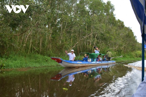 Bauern in Ca Mau beschäftigen sich mit Ökotourismus - ảnh 1