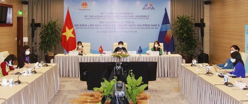 AIPA fördert stärkeres Engagement von  Frauen in der Wirtschaft - ảnh 1