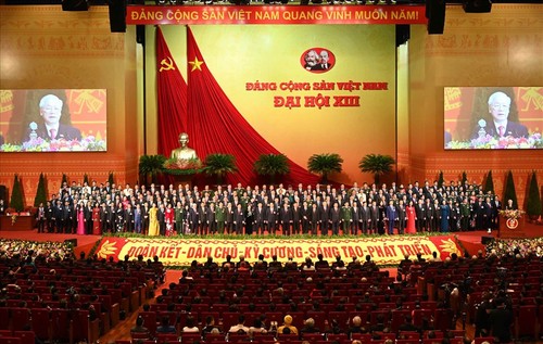 Ausstellung der Fotos der Fotoreporter in Hanoi - ảnh 1