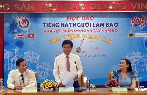 Der erste Wettbewerb für alten Gesang für Journalisten - ảnh 1