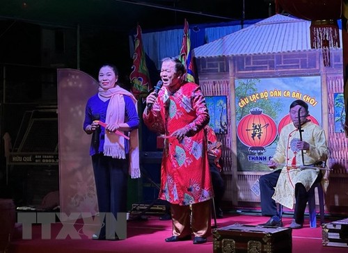 Da Nang: zahlreiche Kulturfeste am Ufer des Han-Flusses - ảnh 1