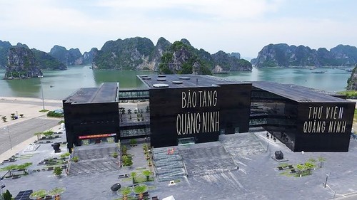 Ha Long-Bucht gehört zu den Top 25 schönsten Reisezielen weltweit - ảnh 11