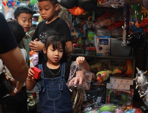 Hanoi steht im Zeichen von Halloween - ảnh 17