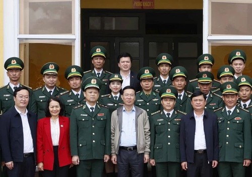 Staatspräsident Vo Van Thuong beglückwünscht Bewohner und Soldaten in Nghe An zum Neujahrsfest Tet  - ảnh 1