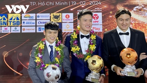 Hoang Duc und Kim Thanh gewinnen den Goldenen Ball Vietnams 2023 - ảnh 1
