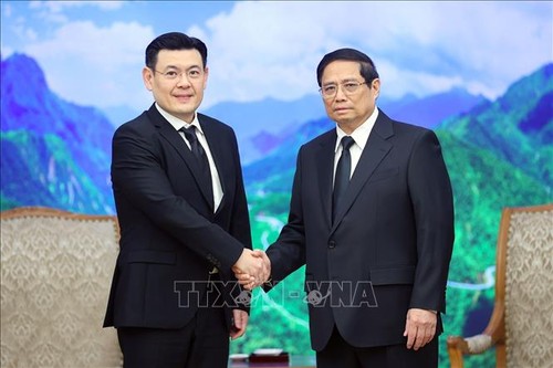 Premierminister Pham Minh Chinh empfängt Sonderbeauftragten des thailändischen Premierministers zum Kondolenzbesuch - ảnh 1