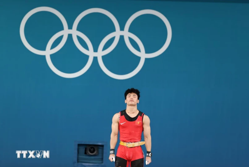 Gewichtheber Trinh Van Vinh scheidet bei den Olympischen Spielen in Paris 2024 aus - ảnh 1