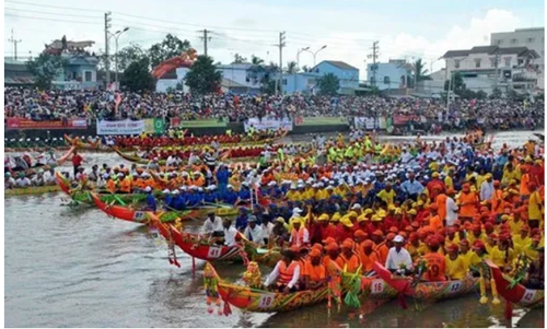 Ok-Om-Bok-Fest und das Bootsrennen Soc Trang - ảnh 1