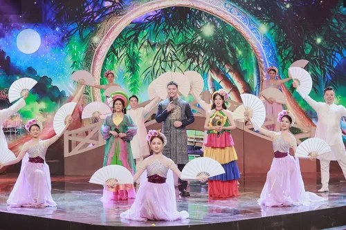 Gesänge Cheo, Tuong und Cai Luong werden in Gala für traditionelle Bühnenkunst 2025 vorgestellt - ảnh 1