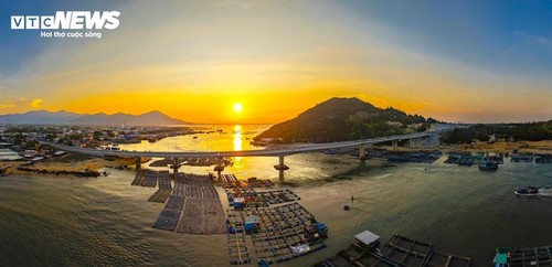 Malerische Küstenstraßen in der Provinz Binh Dinh – Ein Paradies für Entdecker - ảnh 17