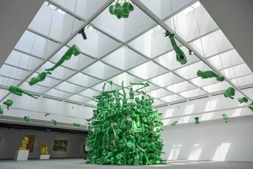 Ausstellung über recycelte Materialien im Zentrum für zeitgenössische Kunst - ảnh 1