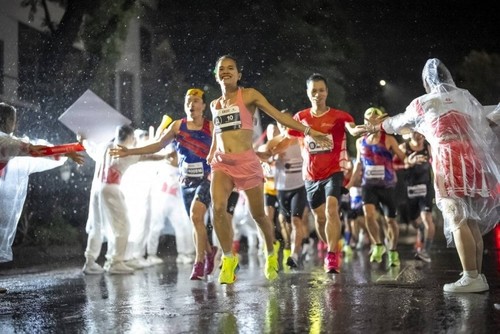 Hanoi ist bereits für den internationalen Marathon Hanoi Techcombank - ảnh 1