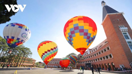 Das Fest der Heißluftballons und der Künste 2025 in der Provinz Lam Dong - ảnh 1