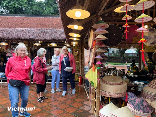 Die Zahl der ausländischen Touristen im Oktober in Vietnam erreicht neuen Rekord - ảnh 1
