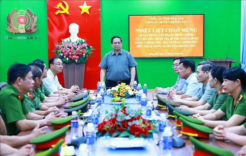 79e anniversaire de la Police populaire vietnamienne: Pham Minh Chinh encourage la police de Dak Lak - ảnh 1